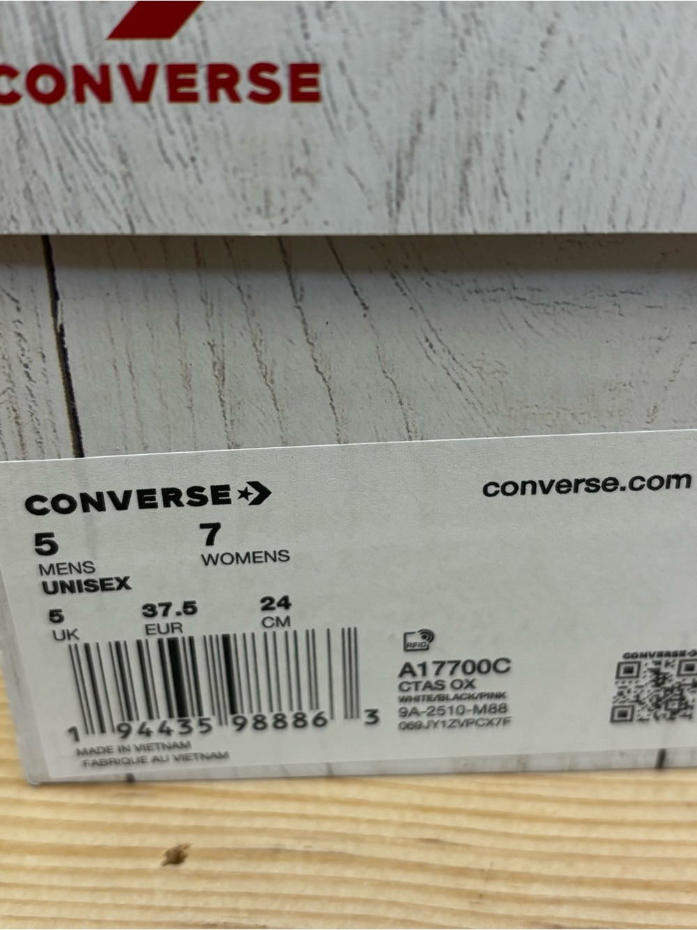 Converse HELLO KITTY And Friends Chuck Taylor White Low Sneakers Women’s Sz 7 - Picture 5 of 11